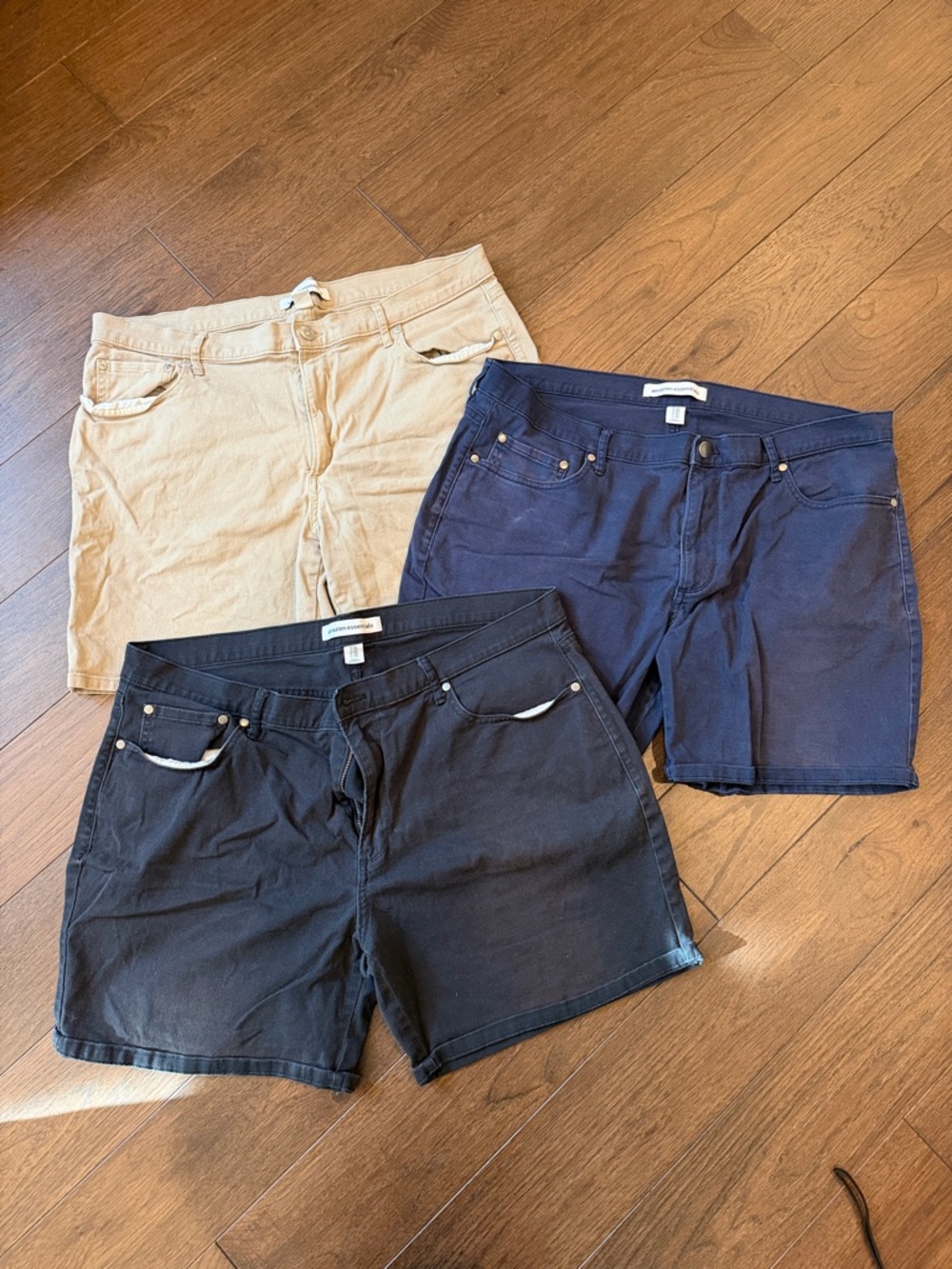 Men’s Amazon Essentials Size 38 Set of 3 Shorts - C11